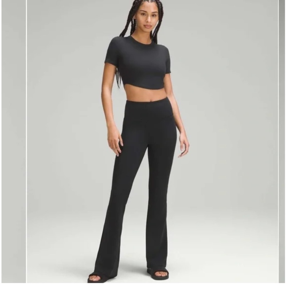 Lululemon hold tight cropped tshirt